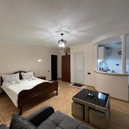 Maco'S Apartment Kutaisi Dış mekan fotoğraf