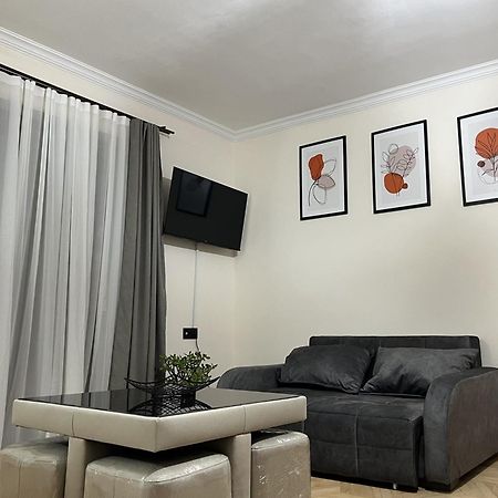 Maco'S Apartment Kutaisi Dış mekan fotoğraf