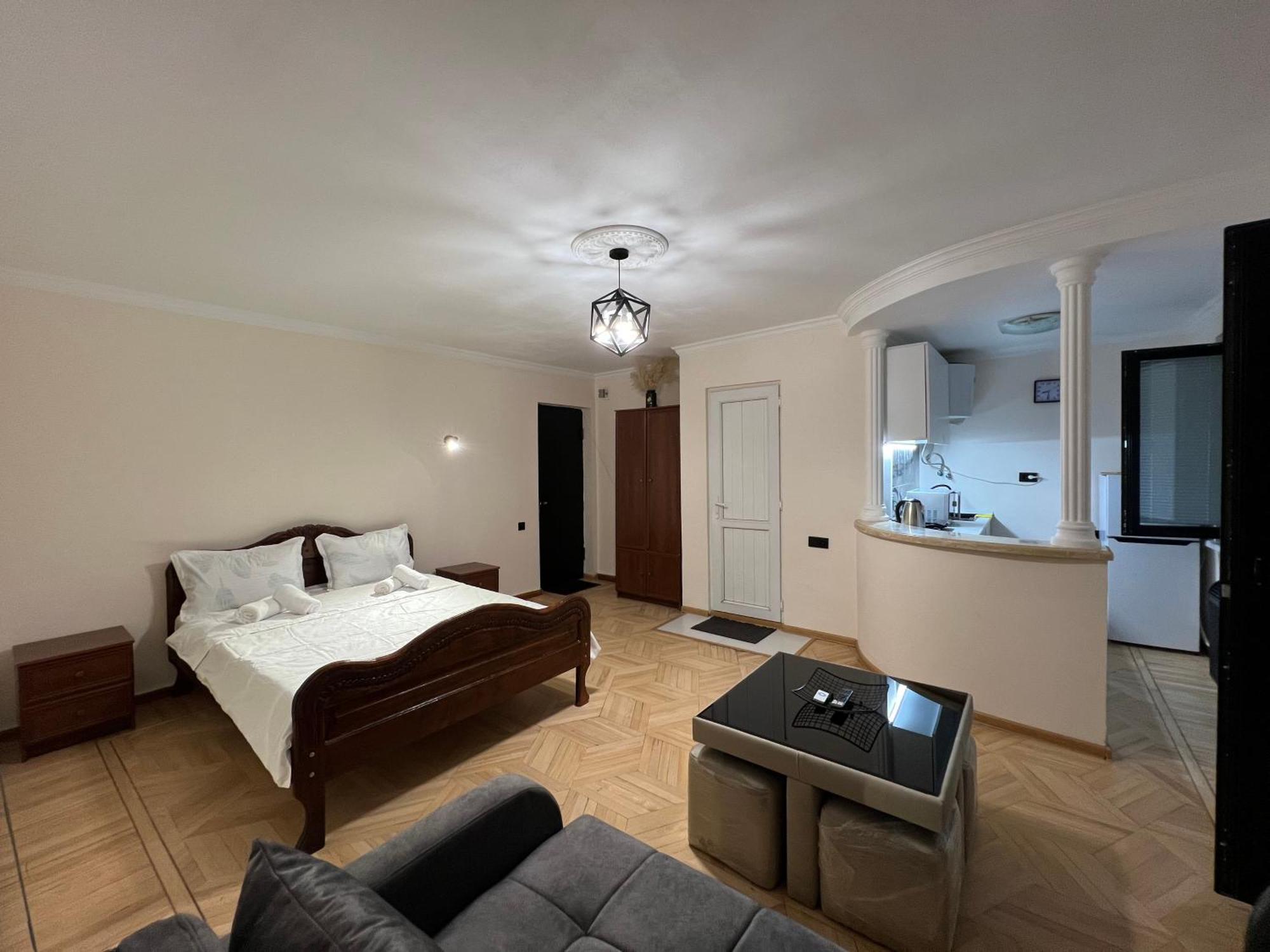 Maco'S Apartment Kutaisi Dış mekan fotoğraf