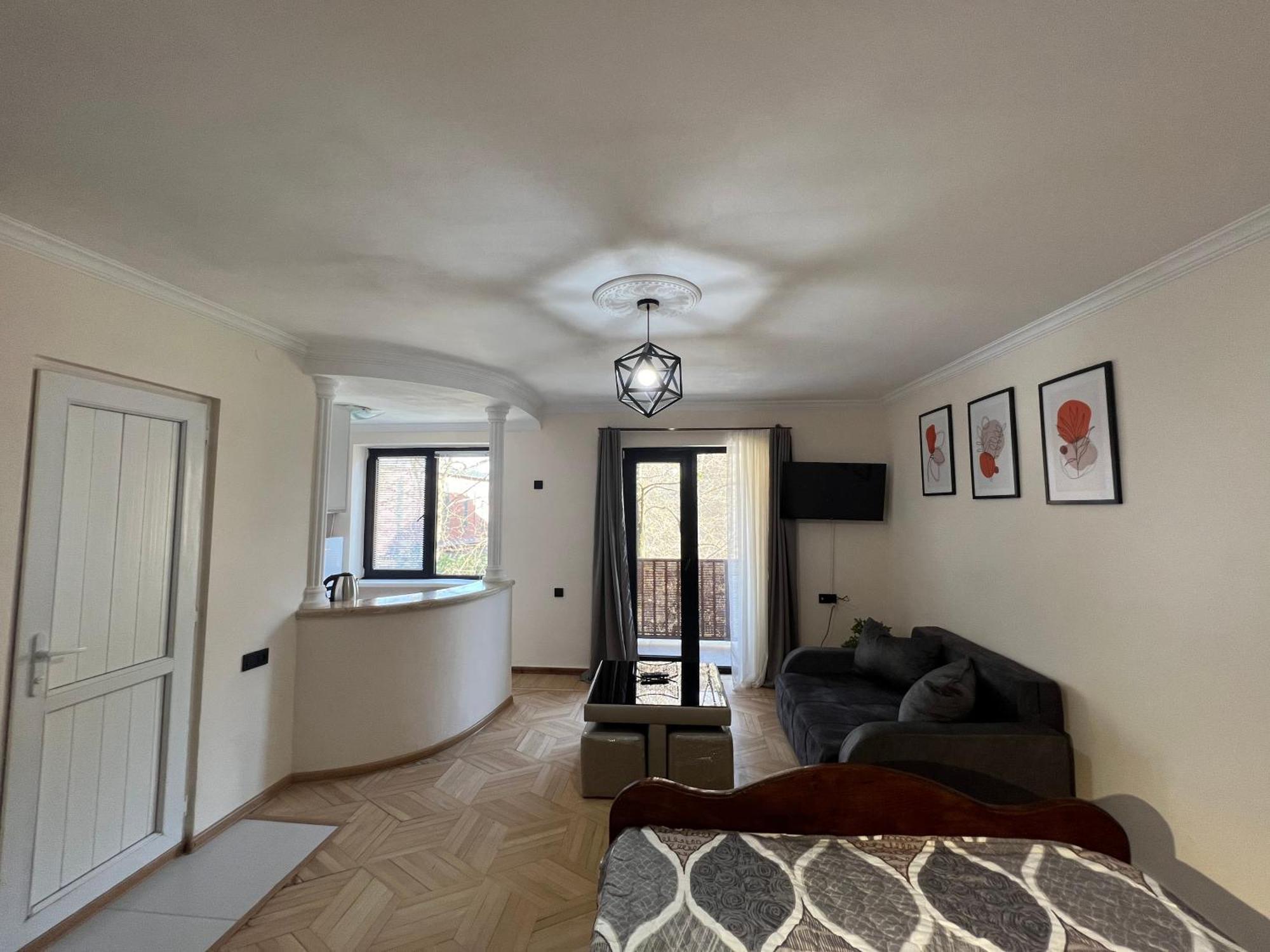Maco'S Apartment Kutaisi Dış mekan fotoğraf