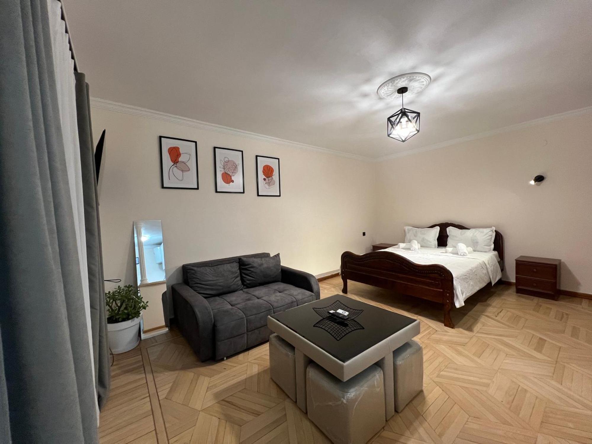 Maco'S Apartment Kutaisi Dış mekan fotoğraf